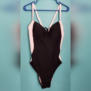 NWOT QINSEN Sleek Black and White One-Piece Swimsuit Size XL